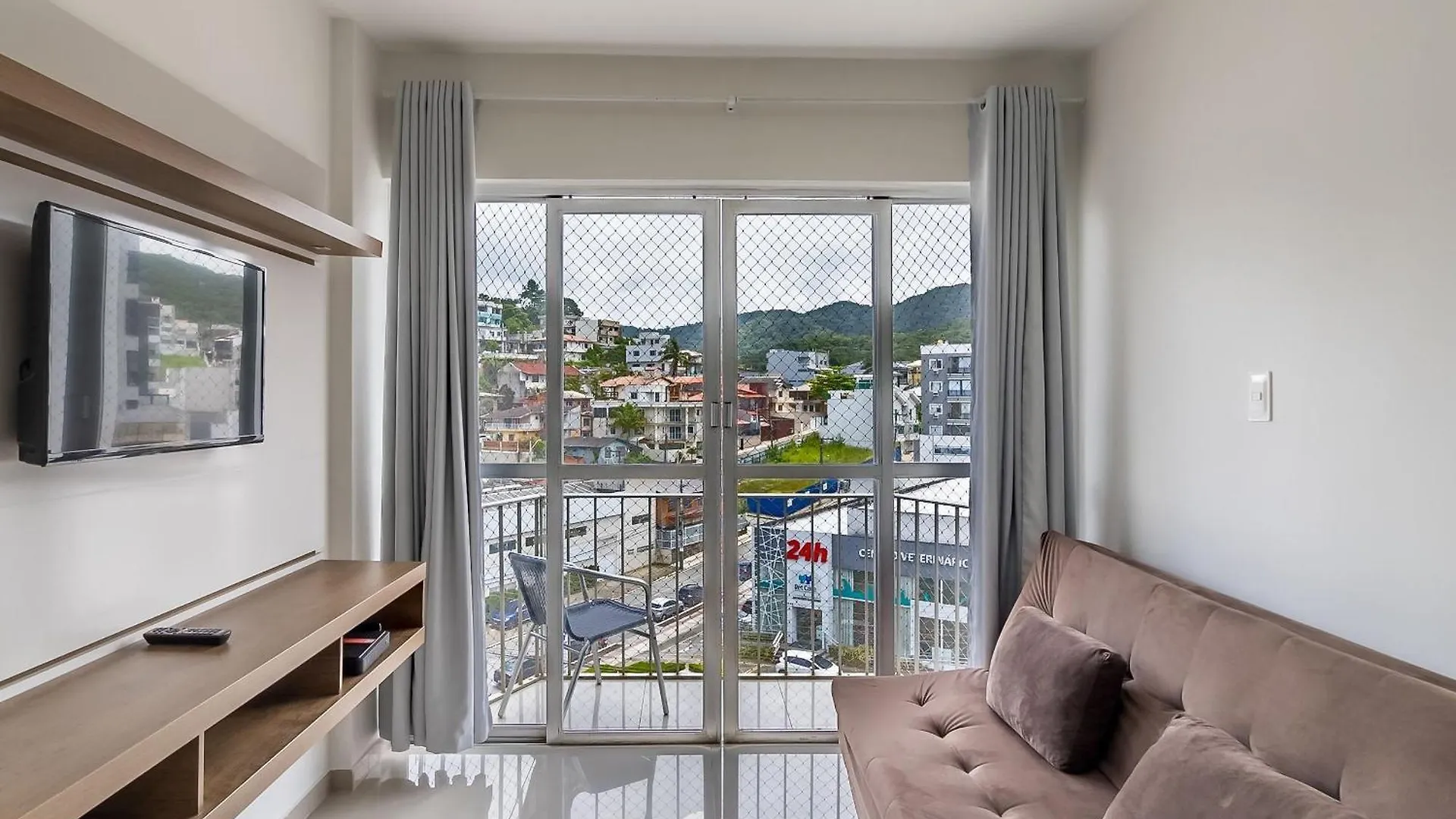 Apto Moderno Prox. Da Roda Gigante De Bc Mbh0601 Balneário Camboriú Apartment